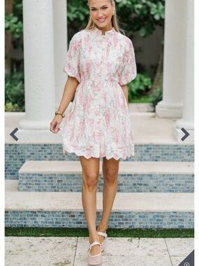 Lovelo Floral Peachy Pink and White Short Sleeve Lace Dress